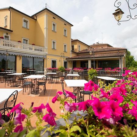 Albergo Cane Dozza Extérieur photo