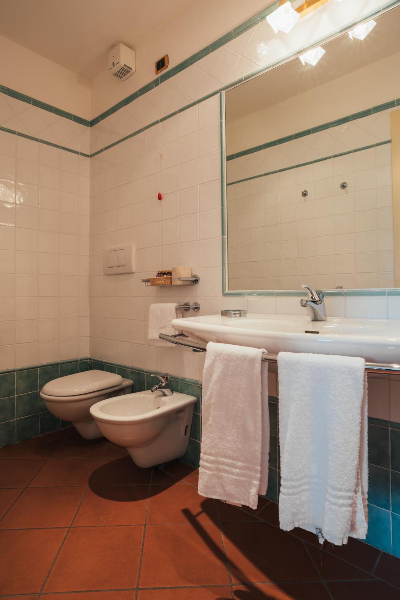 Albergo Cane Dozza Extérieur photo