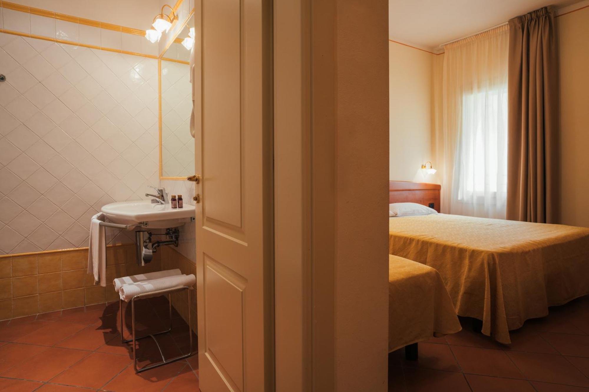 Albergo Cane Dozza Extérieur photo