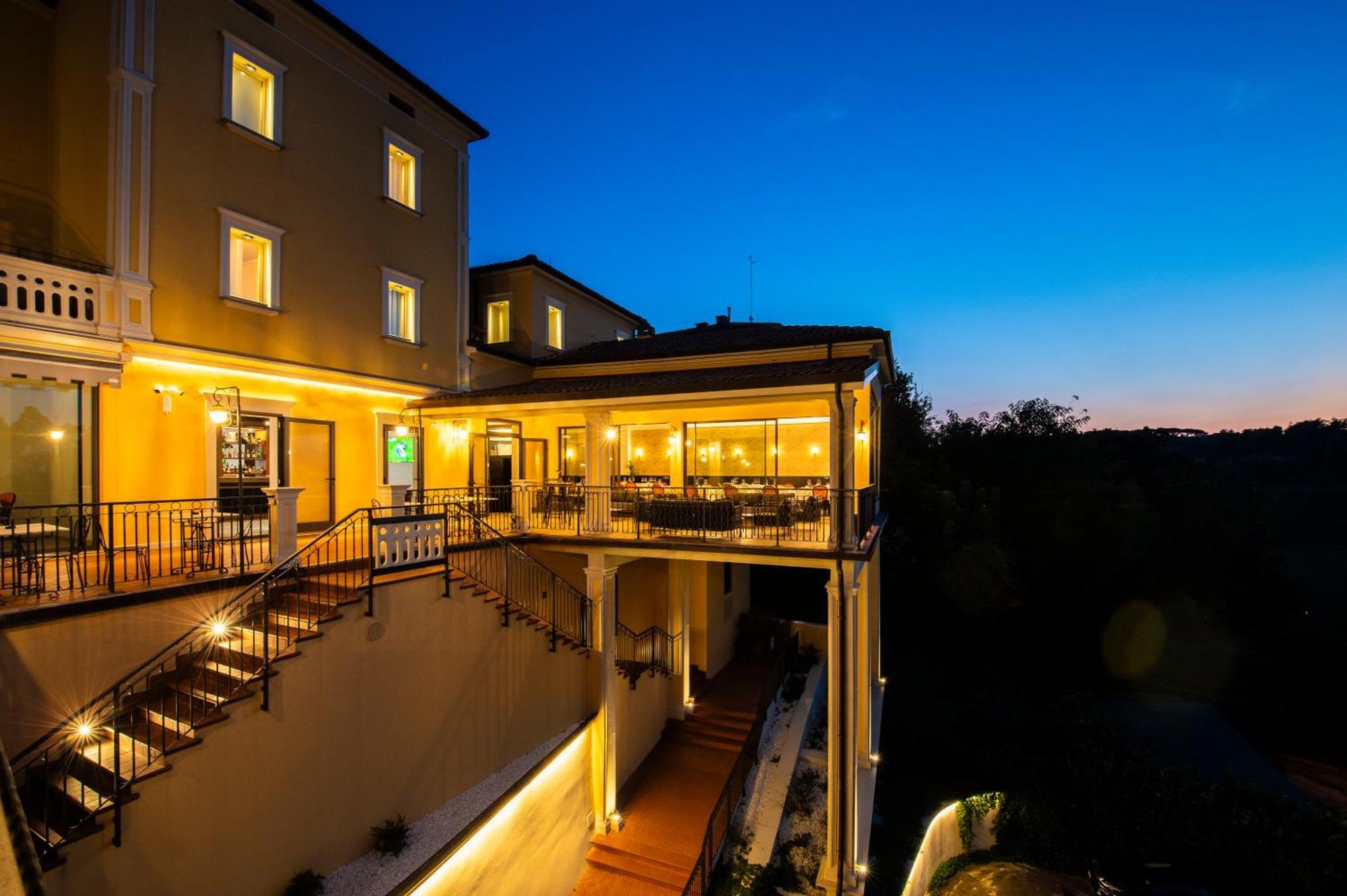 Albergo Cane Dozza Extérieur photo